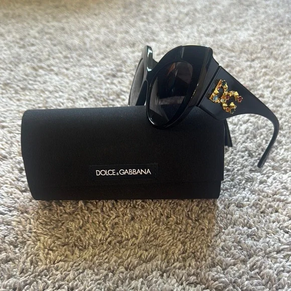 NWOT Dolce & Gabbana Black Sunglasses with Gold Accents display picture 2